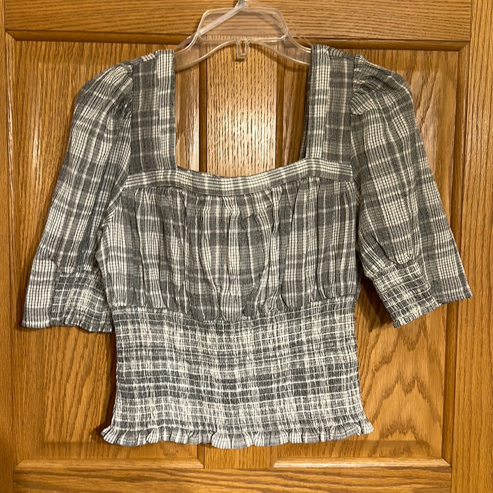 Universal Thread - Crop top with square neck and cute ruching across che…